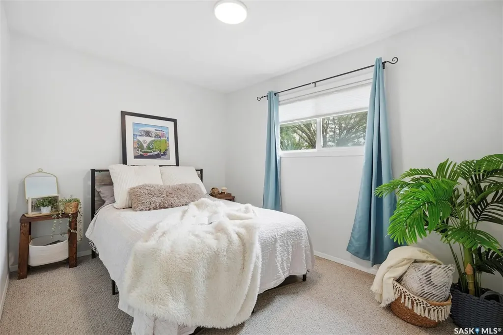 441 Vancouver Avenue N Saskatoon SK S7L 4J8