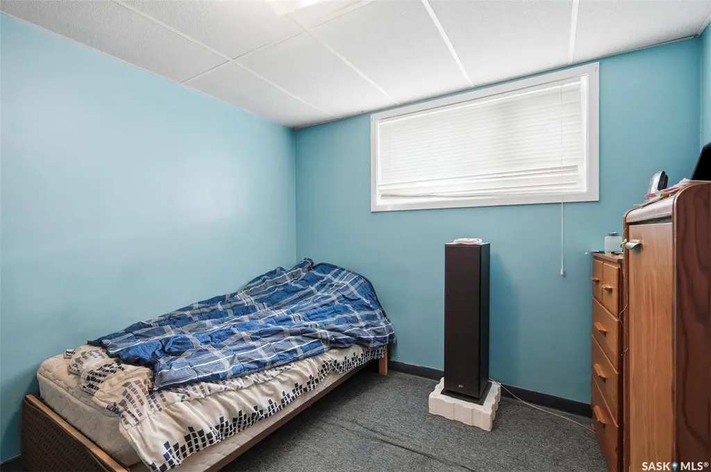 441 Vancouver Avenue N Saskatoon SK S7L 4J8