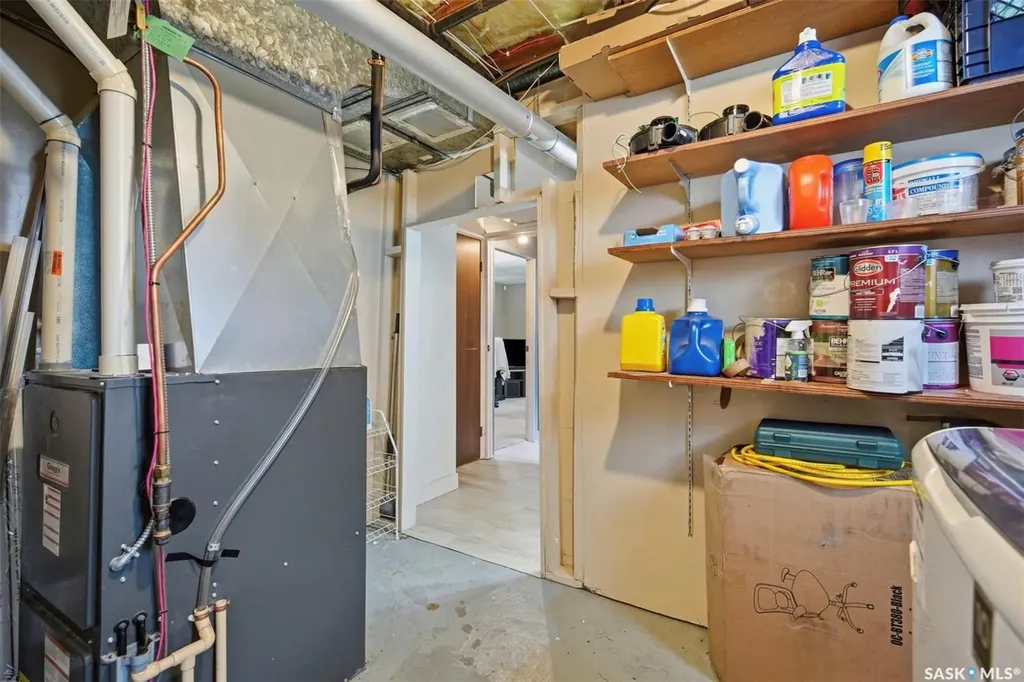441 Vancouver Avenue N Saskatoon SK S7L 4J8