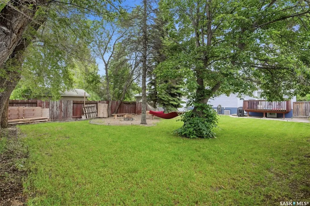 441 Vancouver Avenue N Saskatoon SK S7L 4J8