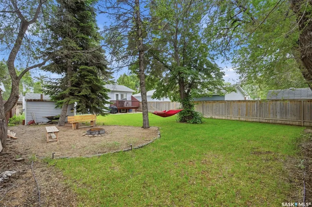 441 Vancouver Avenue N Saskatoon SK S7L 4J8