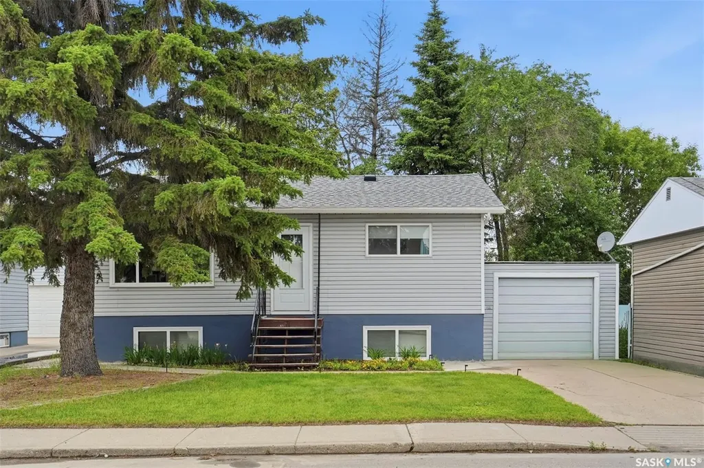 441 Vancouver Avenue N Saskatoon SK S7L 4J8