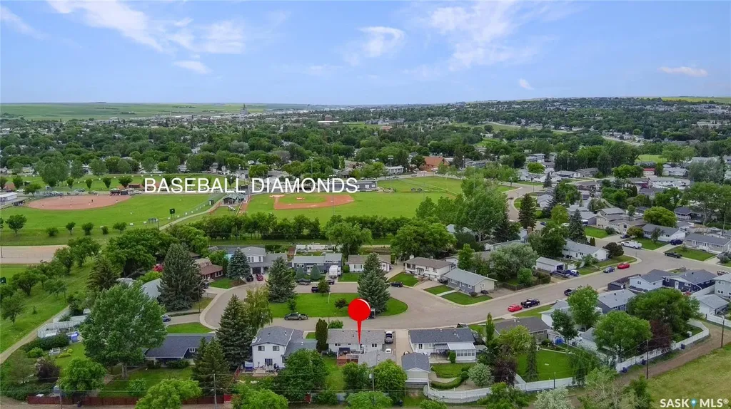 11 Hayward Place Swift Current SK S9H 3Z9