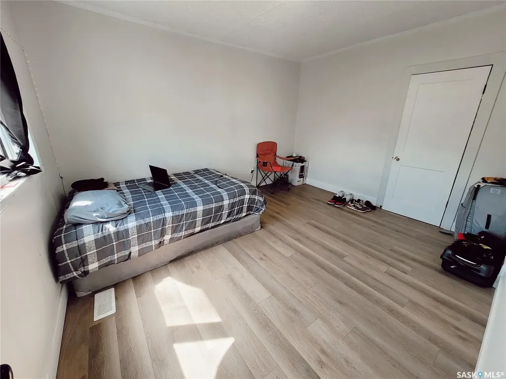 618 8th Street E Prince Albert SK S6V 0W7