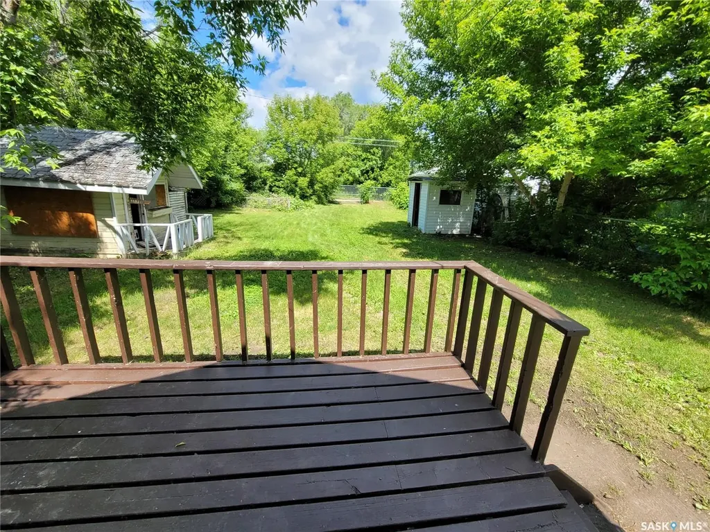 618 8th Street E Prince Albert SK S6V 0W7