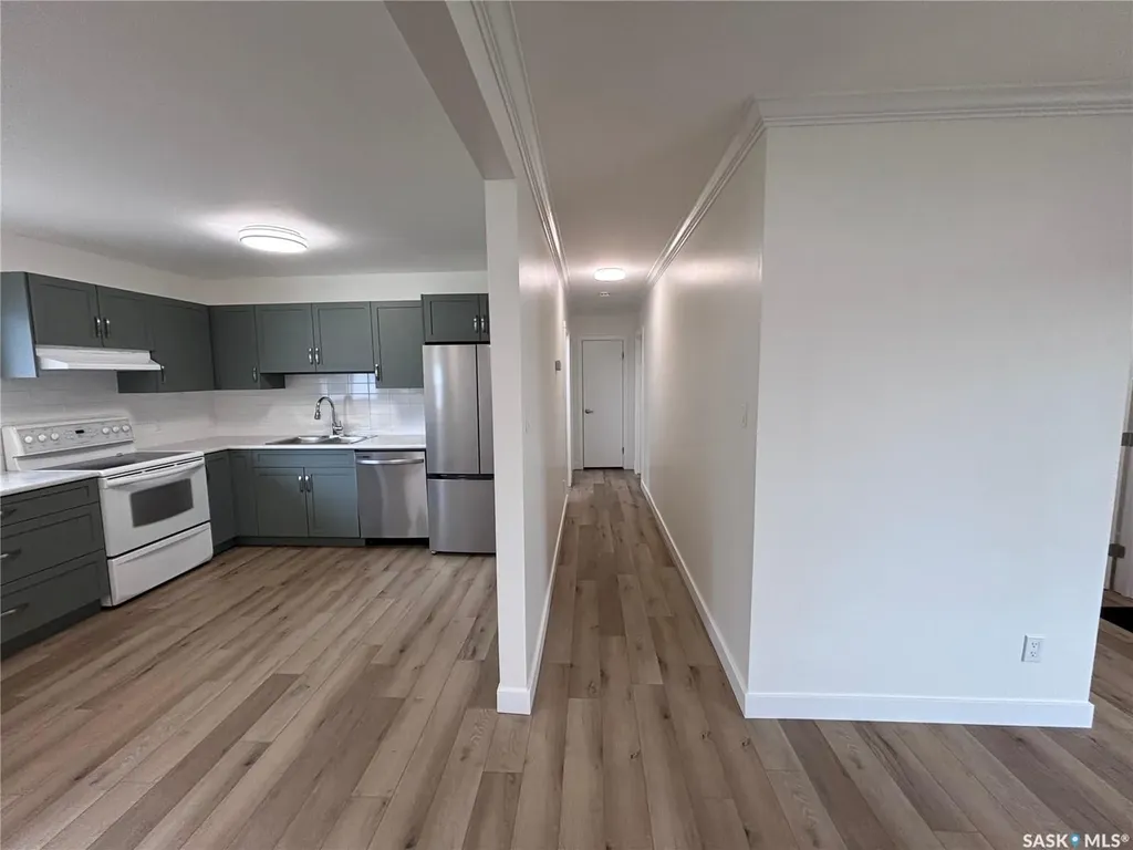 2516 Tomlinson Crescent Saskatoon SK S7L 3N2