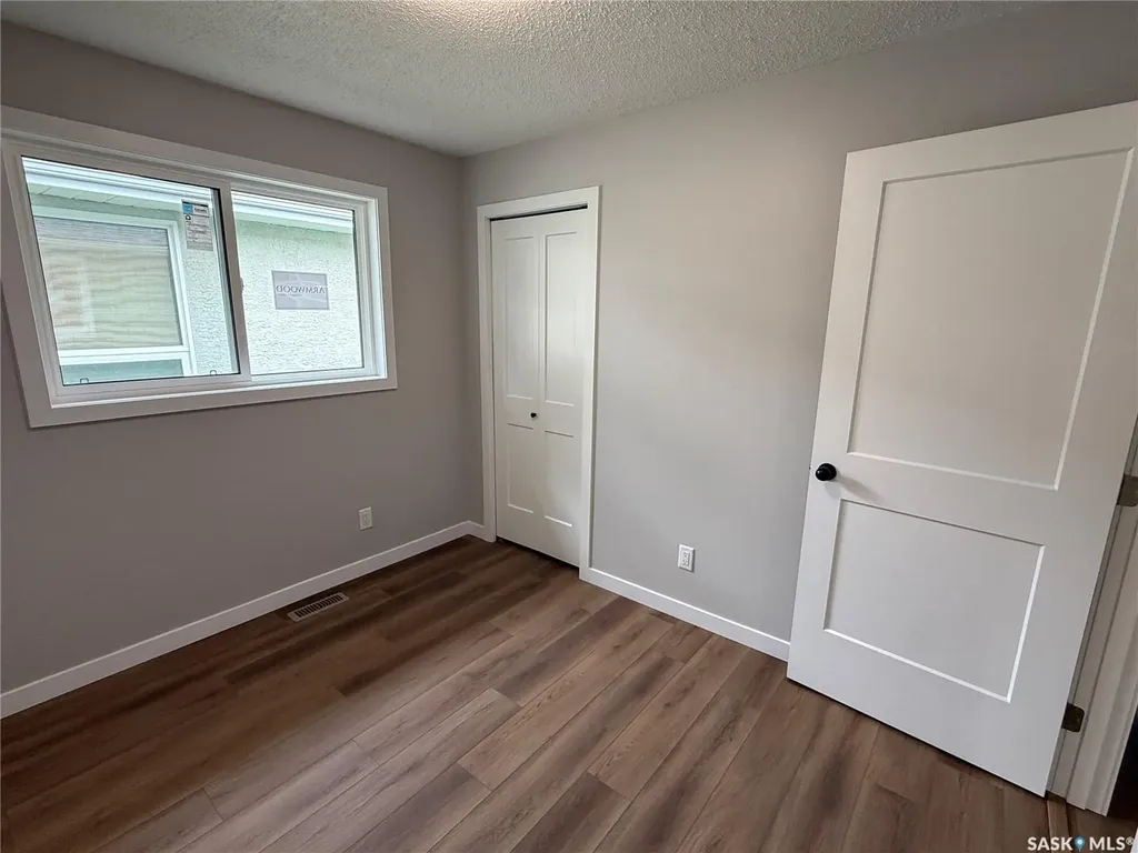 261 Bean Crescent Weyburn SK S4H 3A3