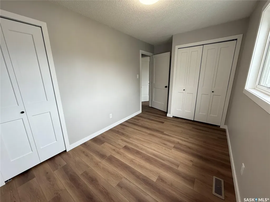 261 Bean Crescent Weyburn SK S4H 3A3