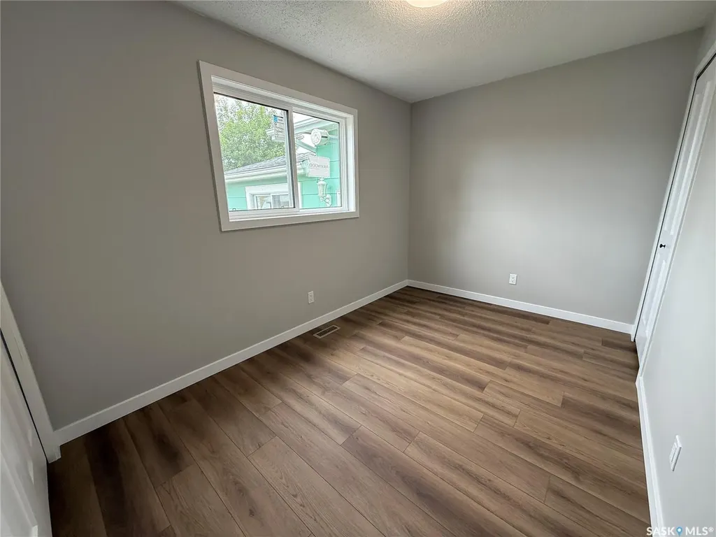261 Bean Crescent Weyburn SK S4H 3A3