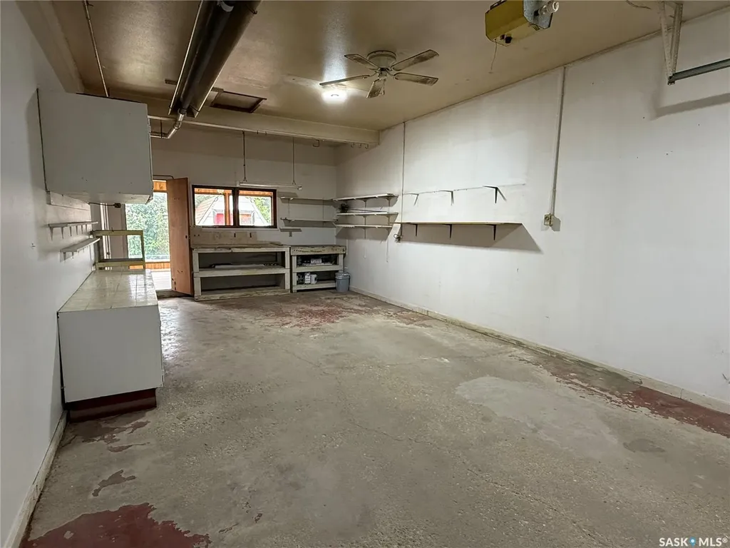 261 Bean Crescent Weyburn SK S4H 3A3
