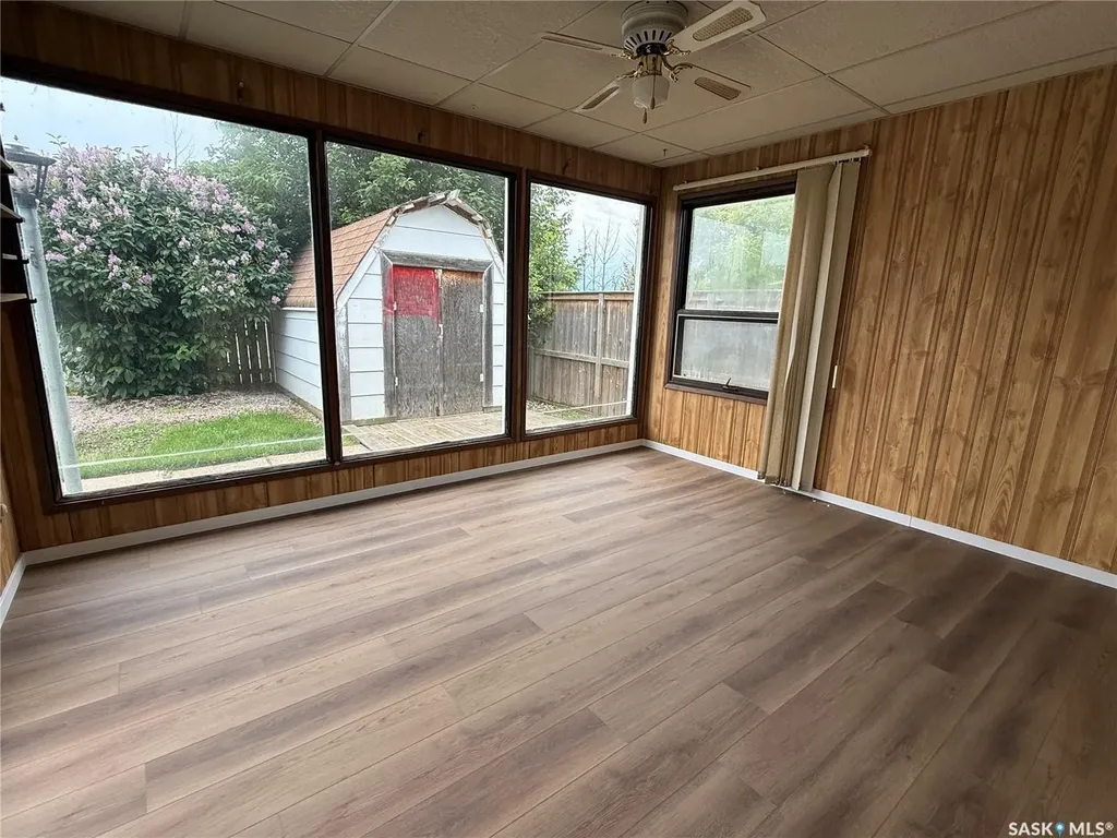 261 Bean Crescent Weyburn SK S4H 3A3