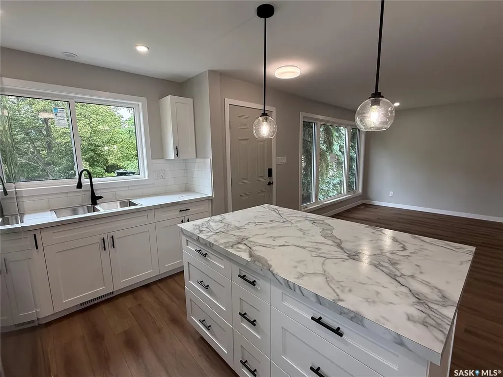 261 Bean Crescent Weyburn SK S4H 3A3
