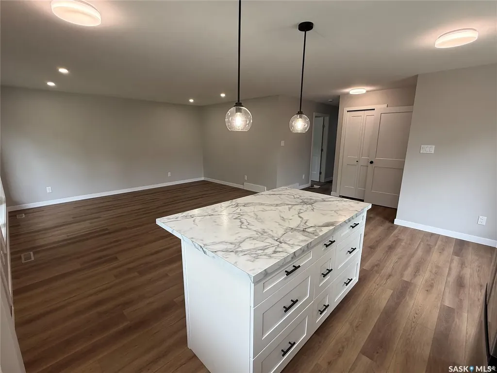 261 Bean Crescent Weyburn SK S4H 3A3