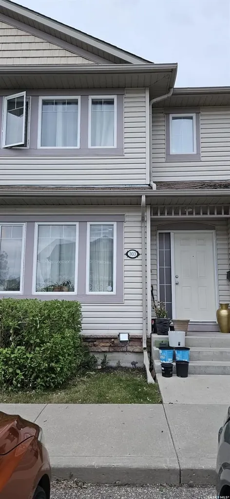 303 Slimmon Place Saskatoon SK S7V 0A8