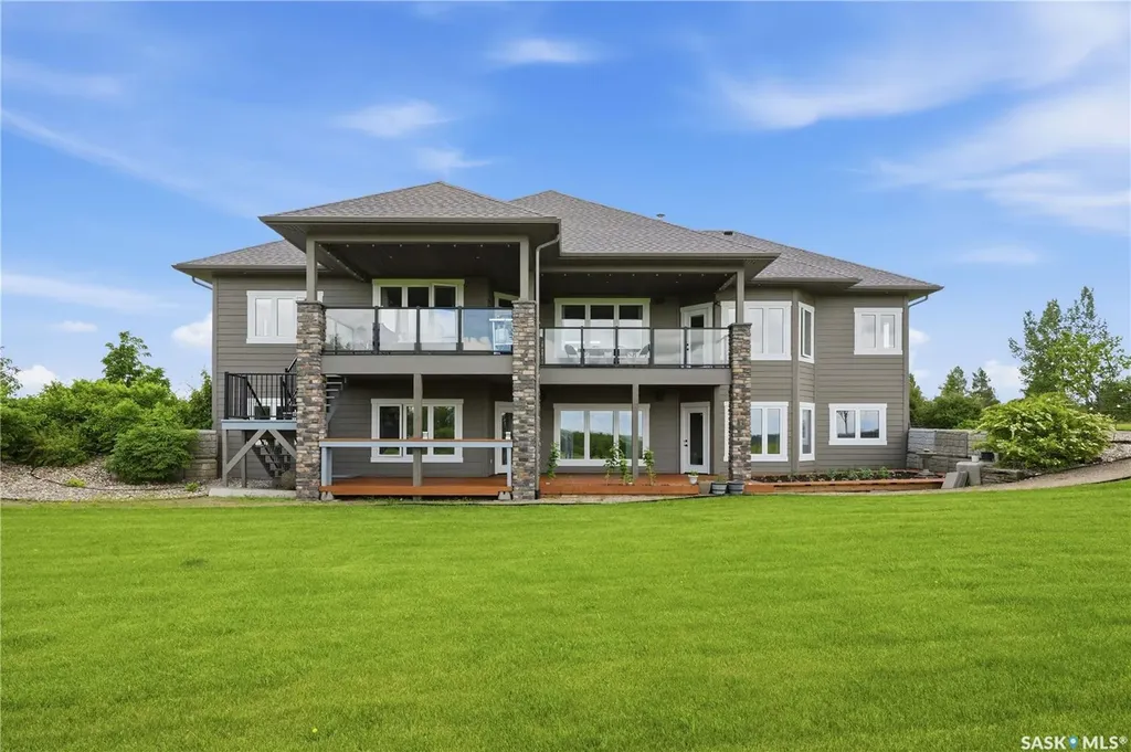 102 Rudy Lane Outlook SK S0L 2N0