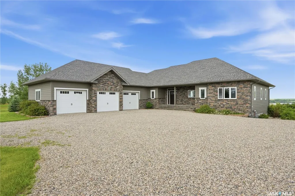 102 Rudy Lane Outlook SK S0L 2N0
