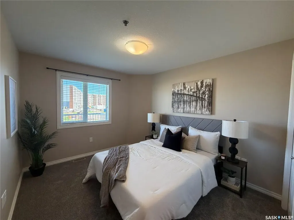 1621 Dakota Drive Regina SK S4Z 0A8