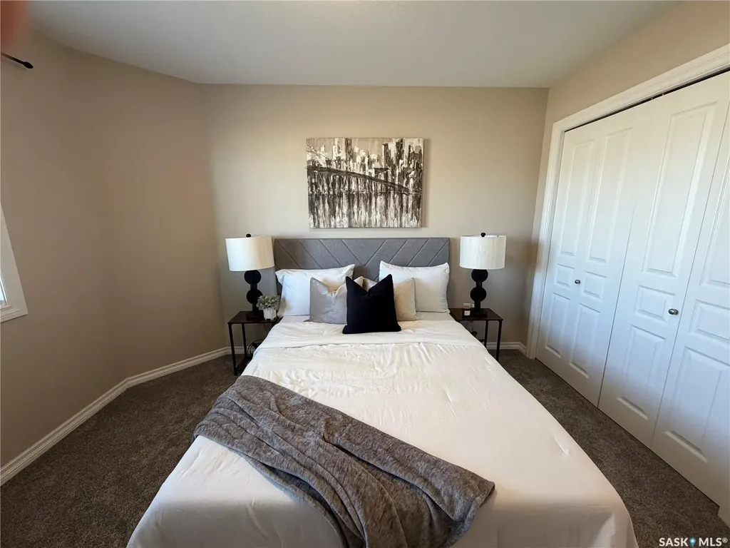 1621 Dakota Drive Regina SK S4Z 0A8