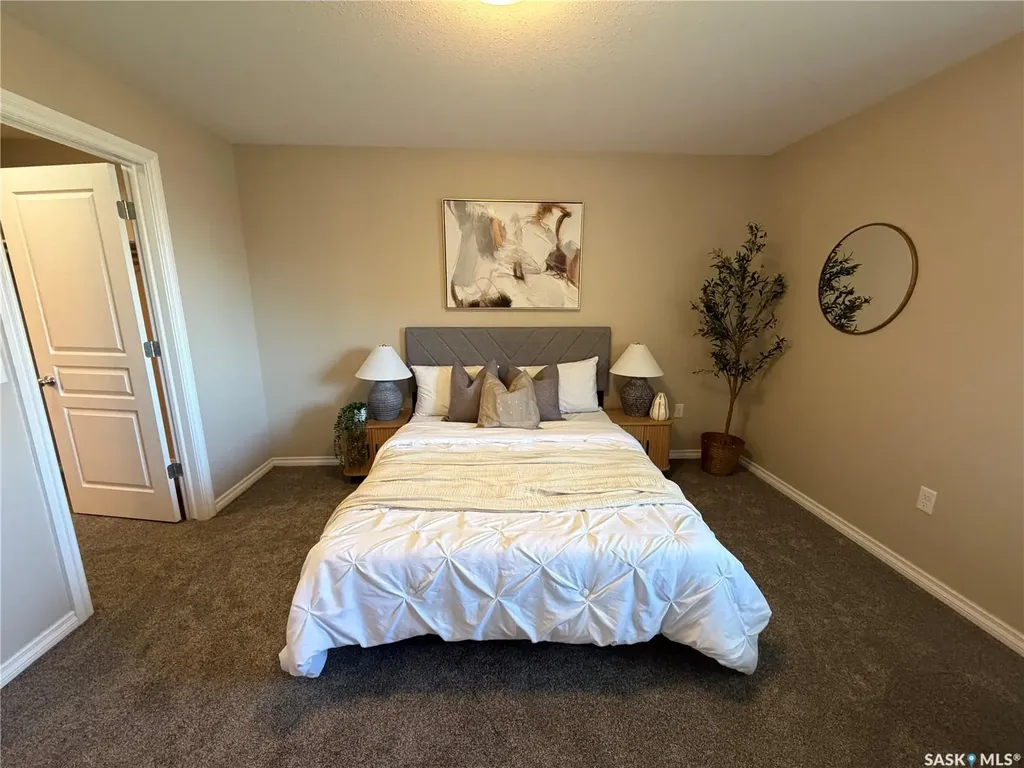 1621 Dakota Drive Regina SK S4Z 0A8