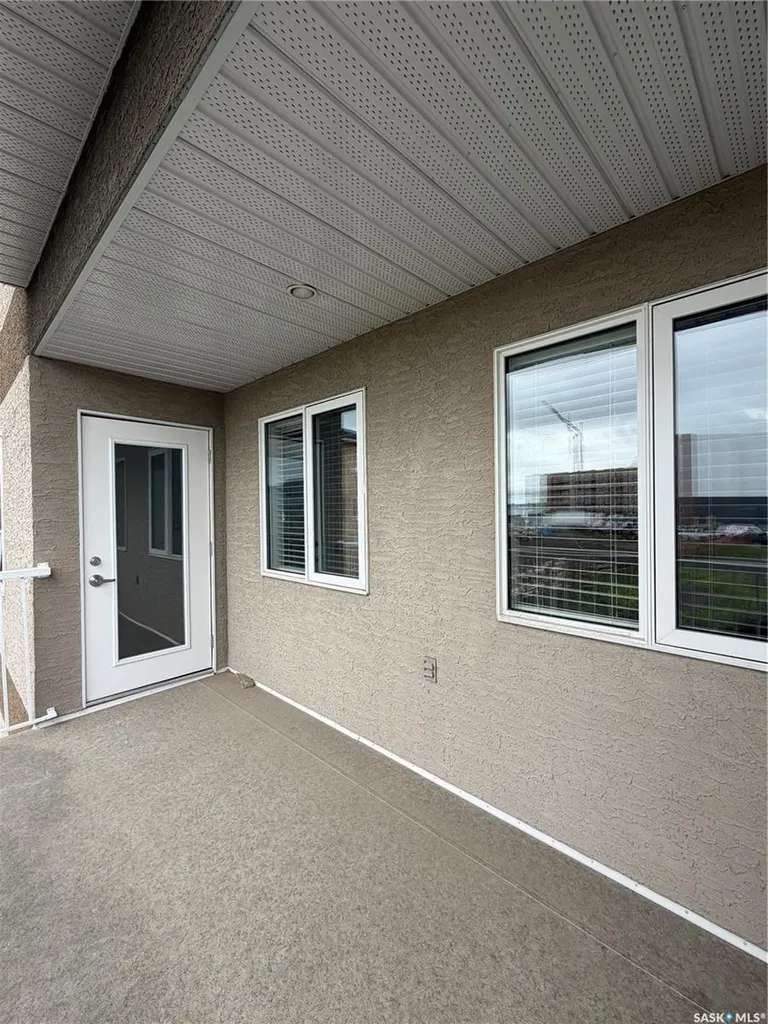 1621 Dakota Drive Regina SK S4Z 0A8