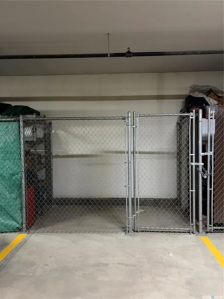1621 Dakota Drive Regina SK S4Z 0A8