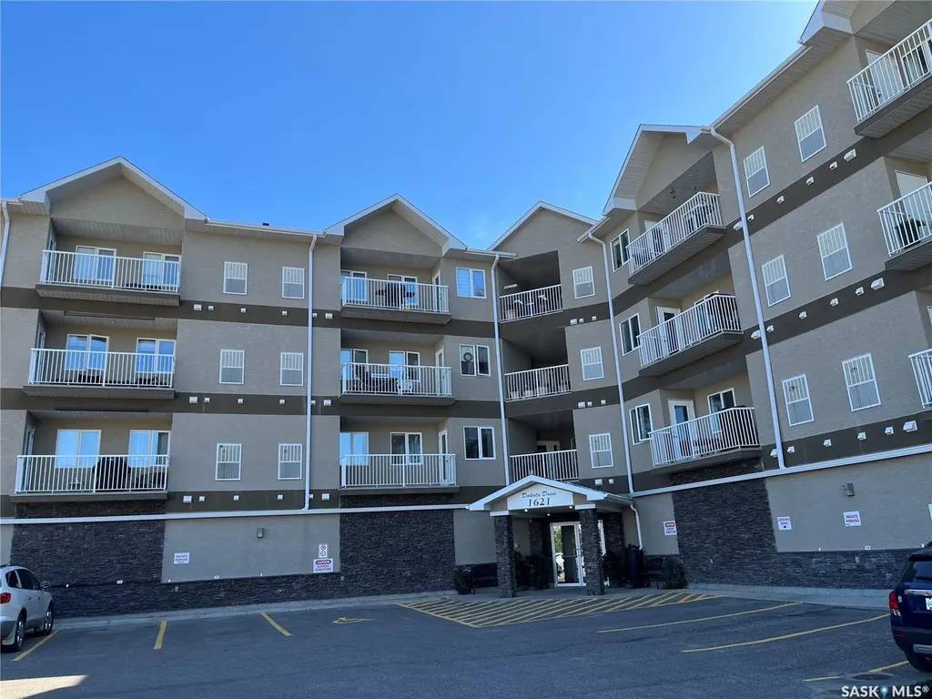 1621 Dakota Drive Regina SK S4Z 0A8
