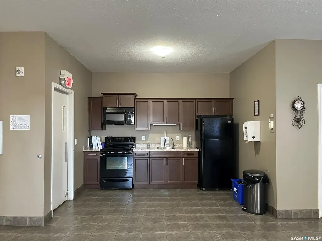 1621 Dakota Drive Regina SK S4Z 0A8
