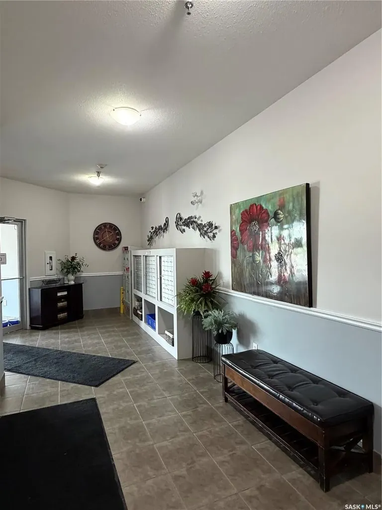 1621 Dakota Drive Regina SK S4Z 0A8