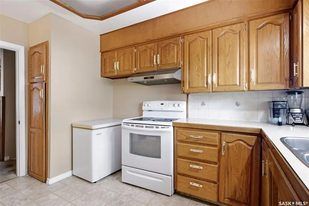 24 Davidson Crescent Regina SK S4S 4S9
