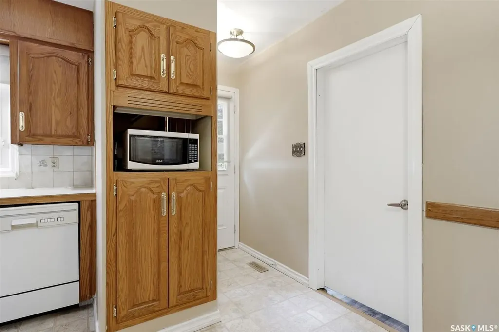 24 Davidson Crescent Regina SK S4S 4S9
