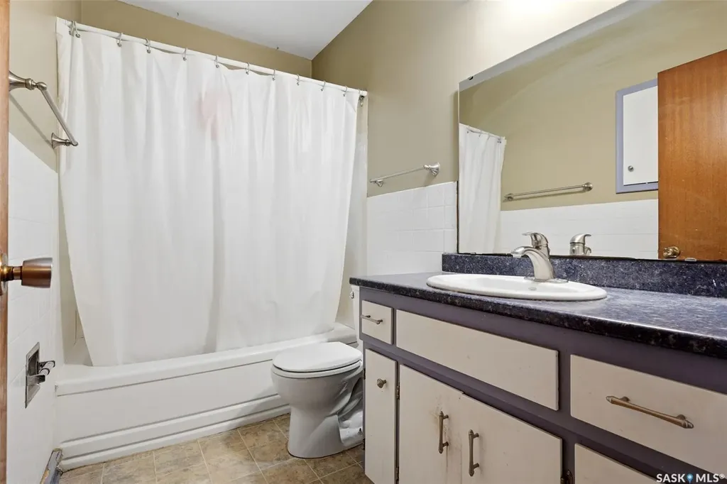 24 Davidson Crescent Regina SK S4S 4S9