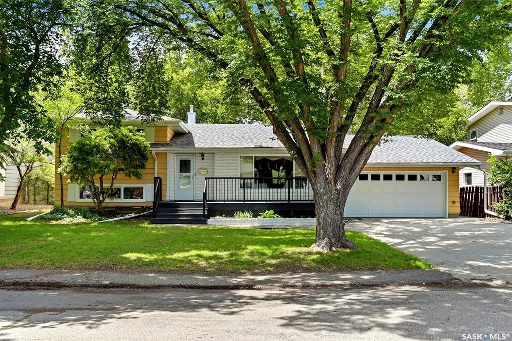 24 Davidson Crescent Regina SK S4S 4S9