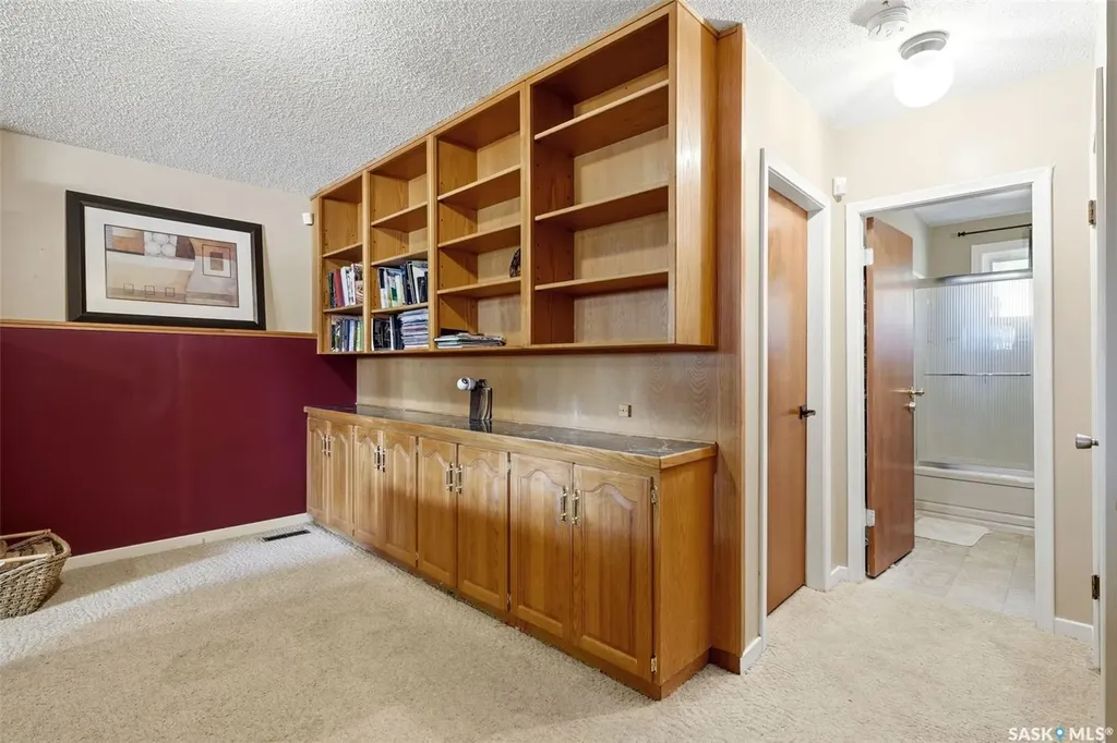 24 Davidson Crescent Regina SK S4S 4S9
