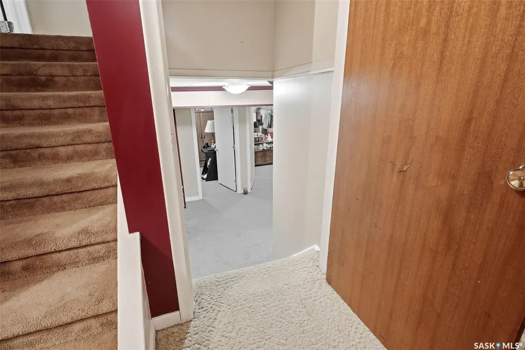 24 Davidson Crescent Regina SK S4S 4S9