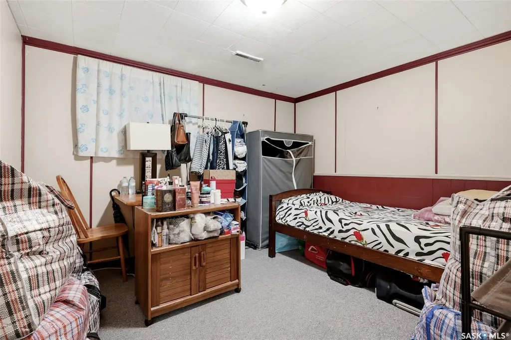 24 Davidson Crescent Regina SK S4S 4S9
