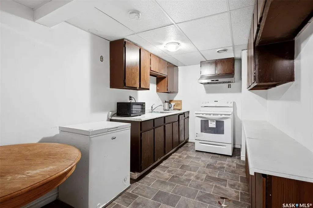 24 Davidson Crescent Regina SK S4S 4S9