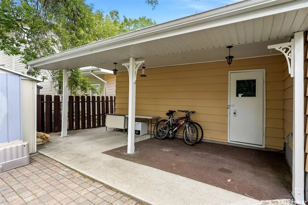 24 Davidson Crescent Regina SK S4S 4S9