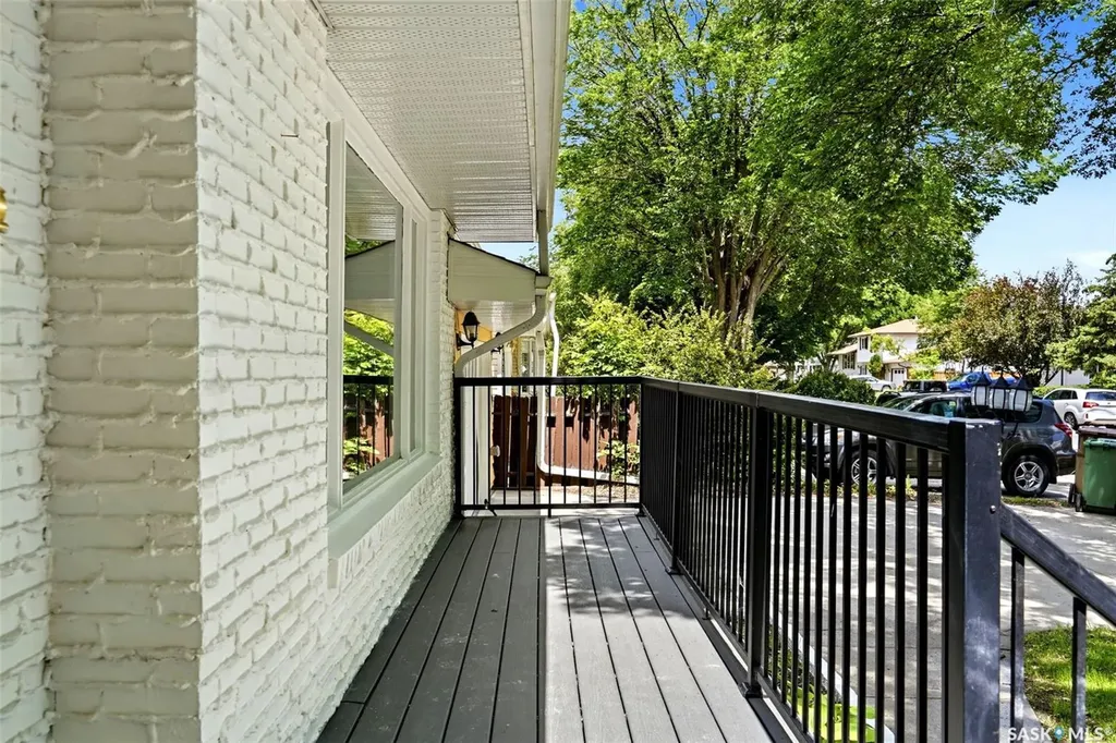 24 Davidson Crescent Regina SK S4S 4S9