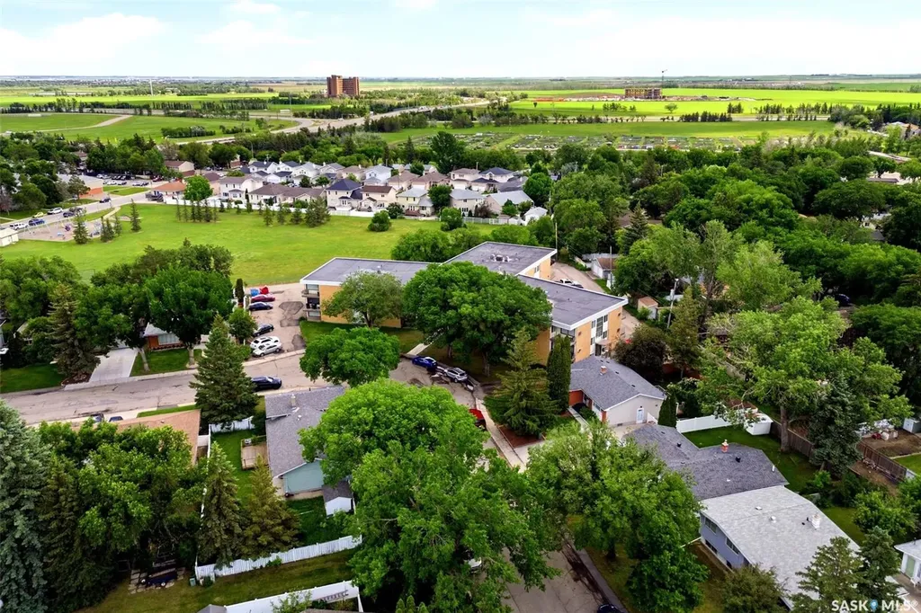 24 Davidson Crescent Regina SK S4S 4S9