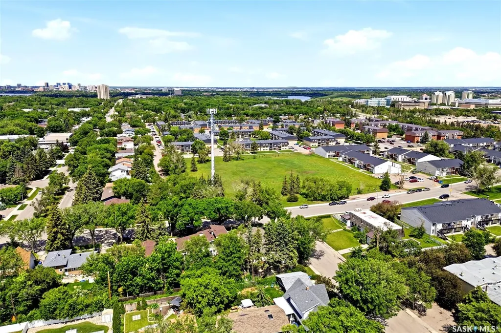 24 Davidson Crescent Regina SK S4S 4S9