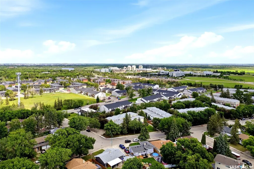 24 Davidson Crescent Regina SK S4S 4S9