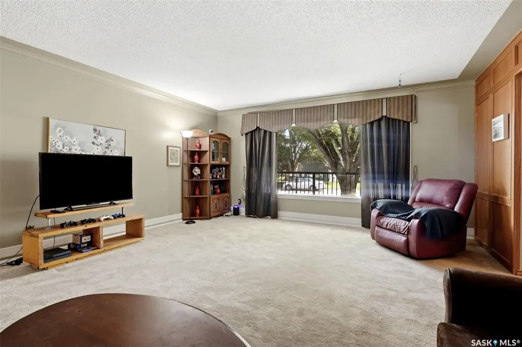 24 Davidson Crescent Regina SK S4S 4S9