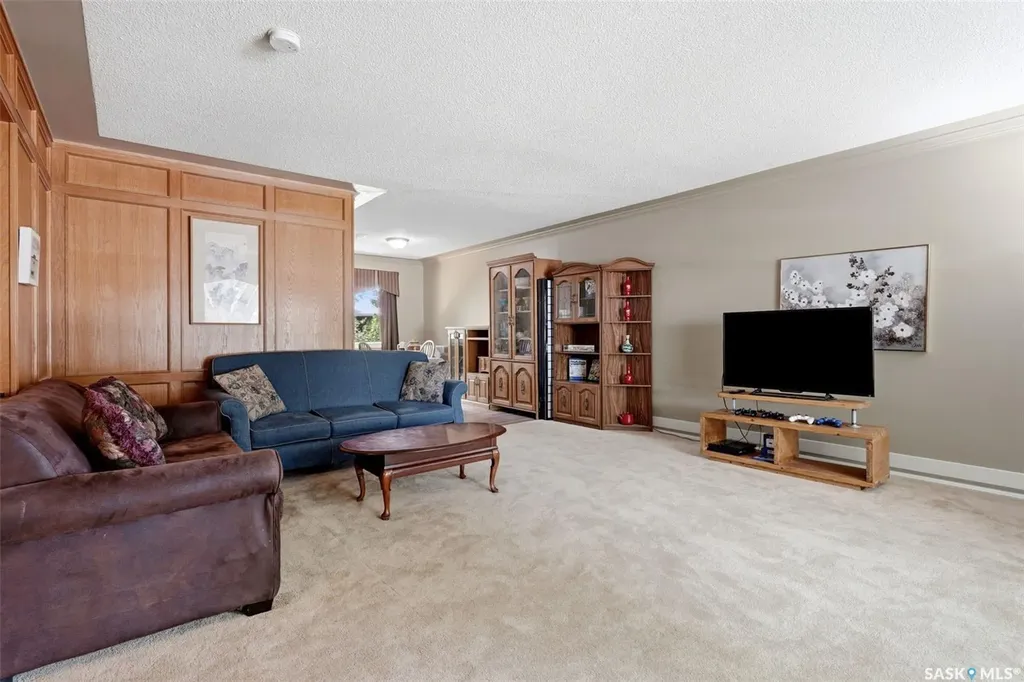 24 Davidson Crescent Regina SK S4S 4S9