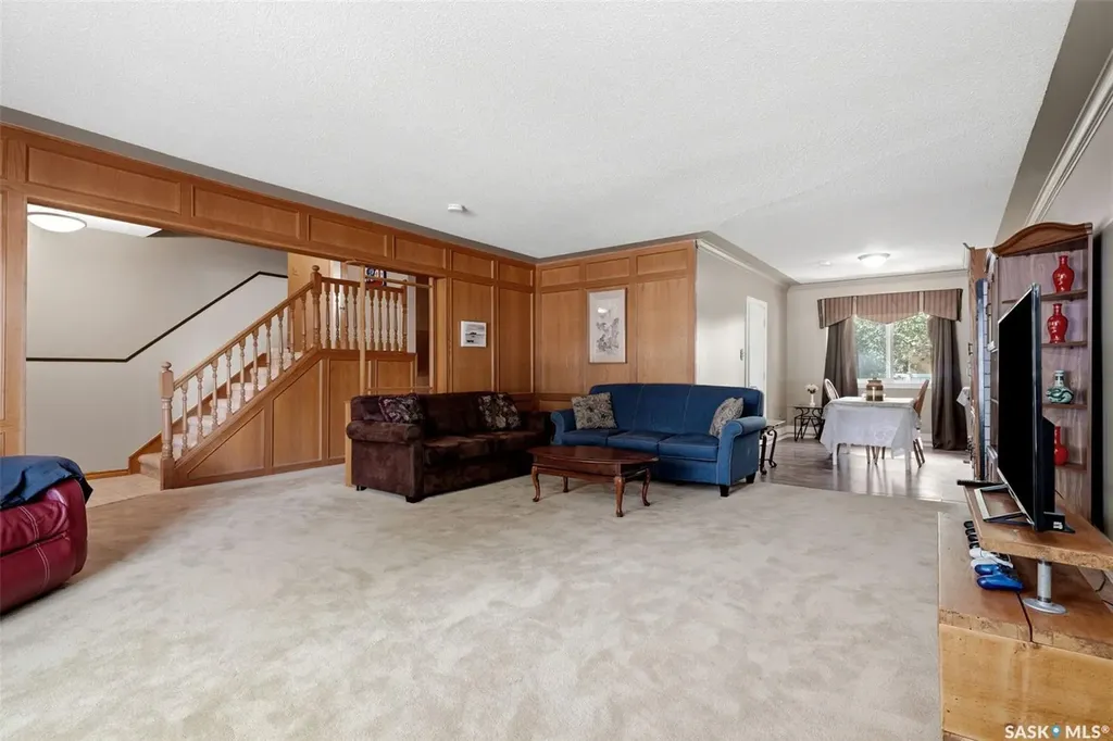 24 Davidson Crescent Regina SK S4S 4S9