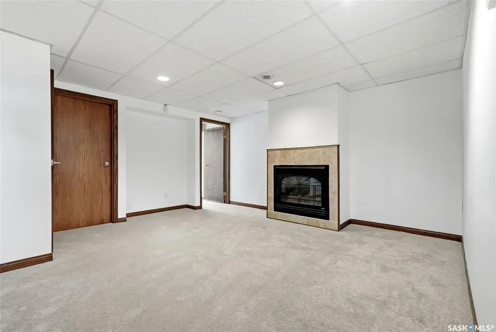 3151 Jenkins Drive E Regina SK S4N 6X4