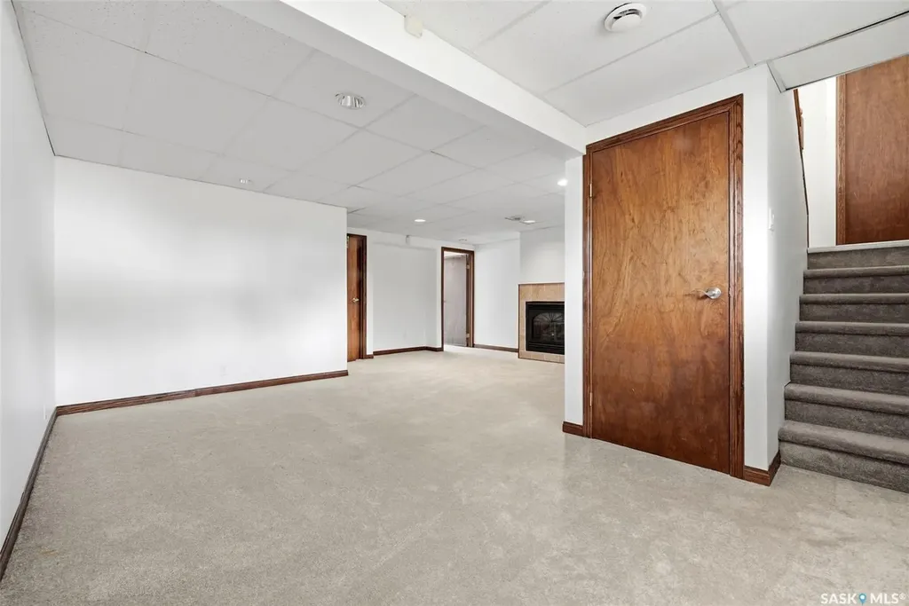 3151 Jenkins Drive E Regina SK S4N 6X4