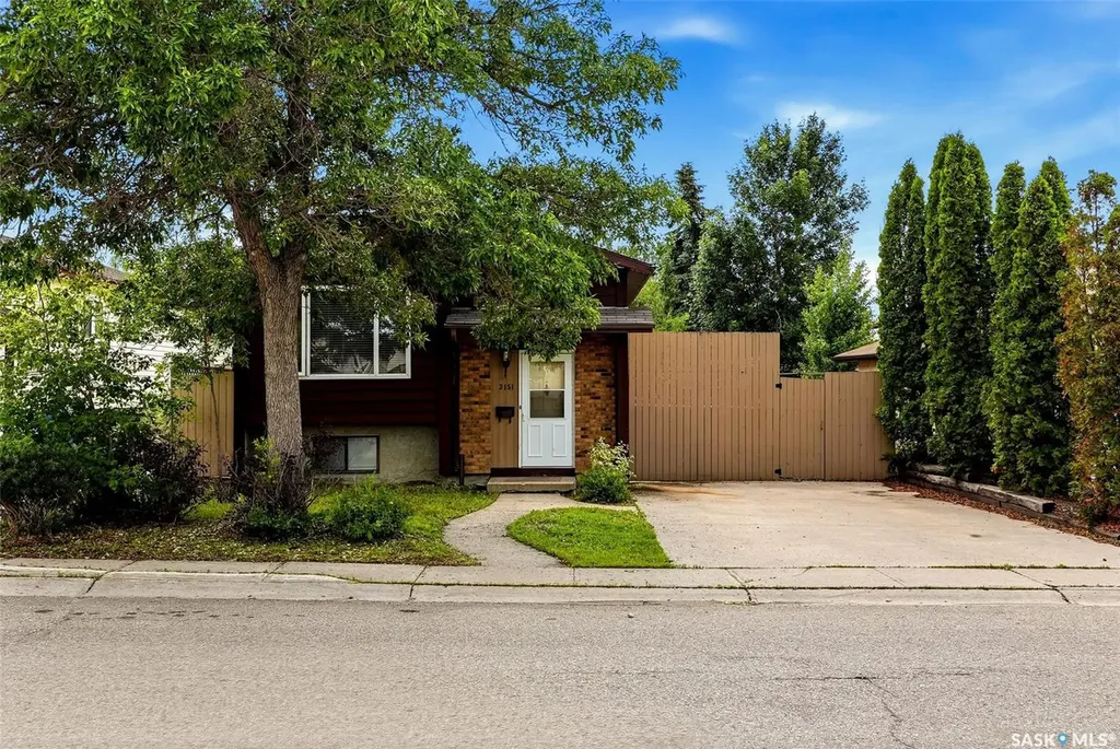 3151 Jenkins Drive E Regina SK S4N 6X4