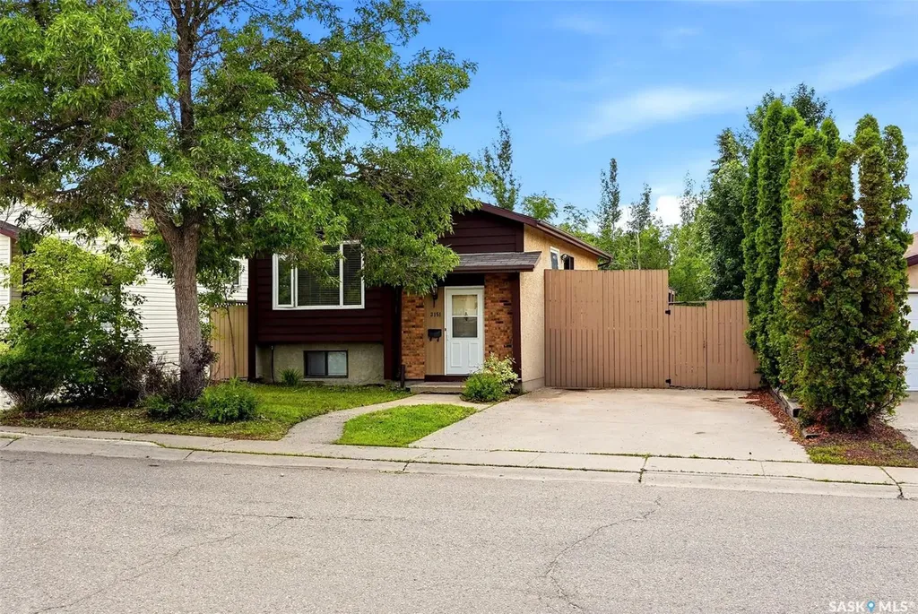 3151 Jenkins Drive E Regina SK S4N 6X4