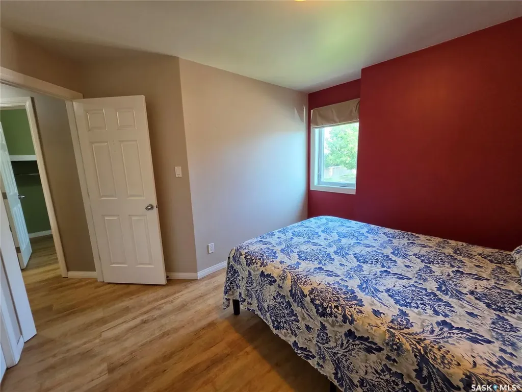 612 7th Avenue W Meadow Lake SK S9X 1B1