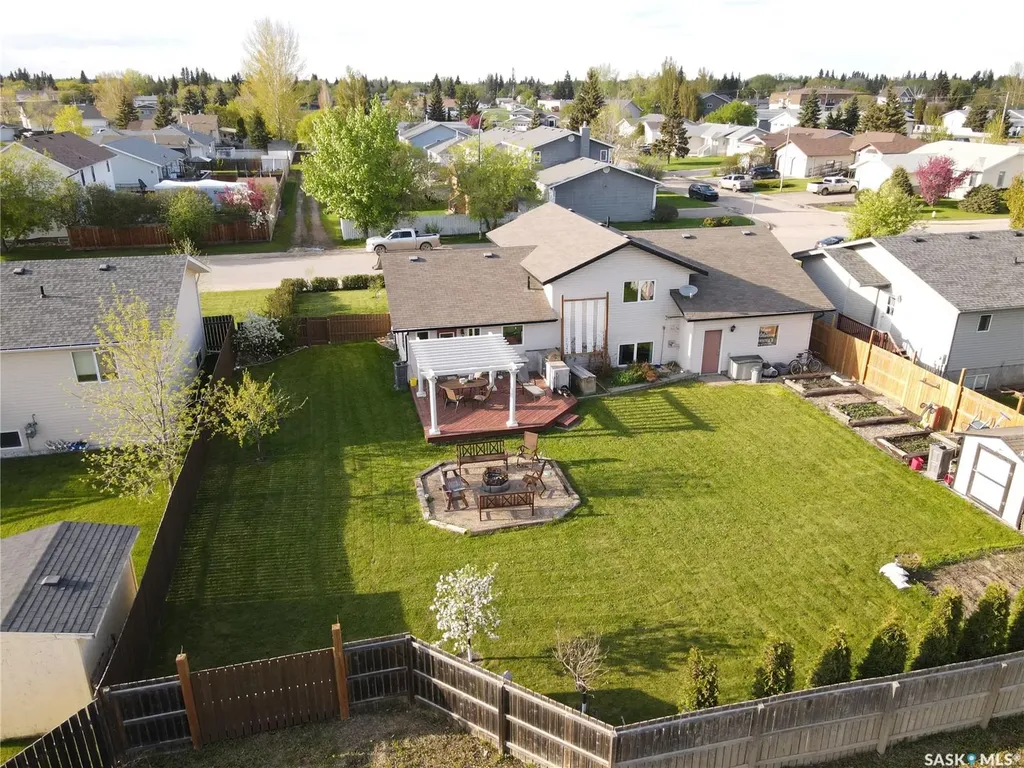 612 7th Avenue W Meadow Lake SK S9X 1B1